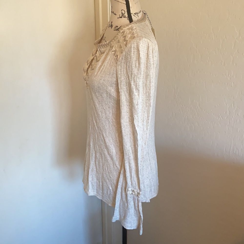Lucky Brand Brand New Pullover Embroidered Slight Bell Sleeve Top Boho Modern - Picture 2 of 10